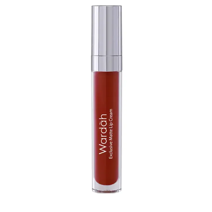 Lip cream brand lokal Wardah untuk gaya makeup bold