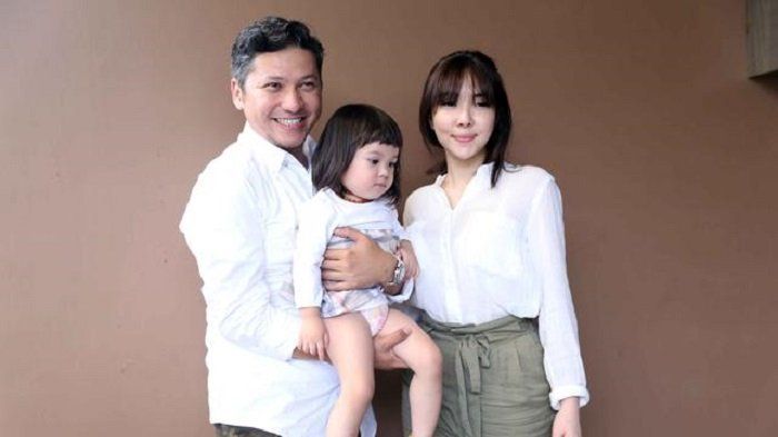 Gisel menggugat cerai Gading