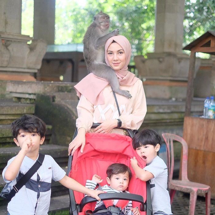 Potret anak-anak Ratna Galih, mantan pacar Raffi Ahmad