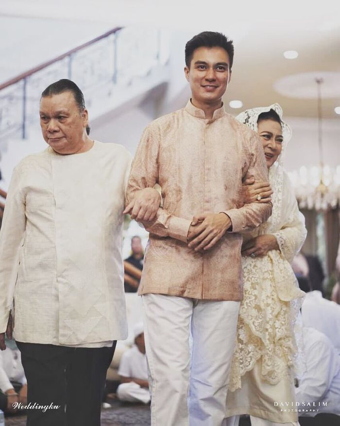 Penampilan Baim Wong saat pengajian pra nikah