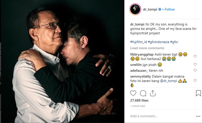 Bagikan Foto Roy Marten Peluk Gading, Tompi Tulis Pesan Menyentuh!