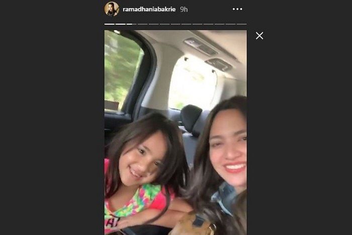 Nia Ramadhani antar putrinya ke Bangkok, Mikhayla Zalindra Bakrie (Instagram.com/ramadhaniabakrie (tangkap layar))