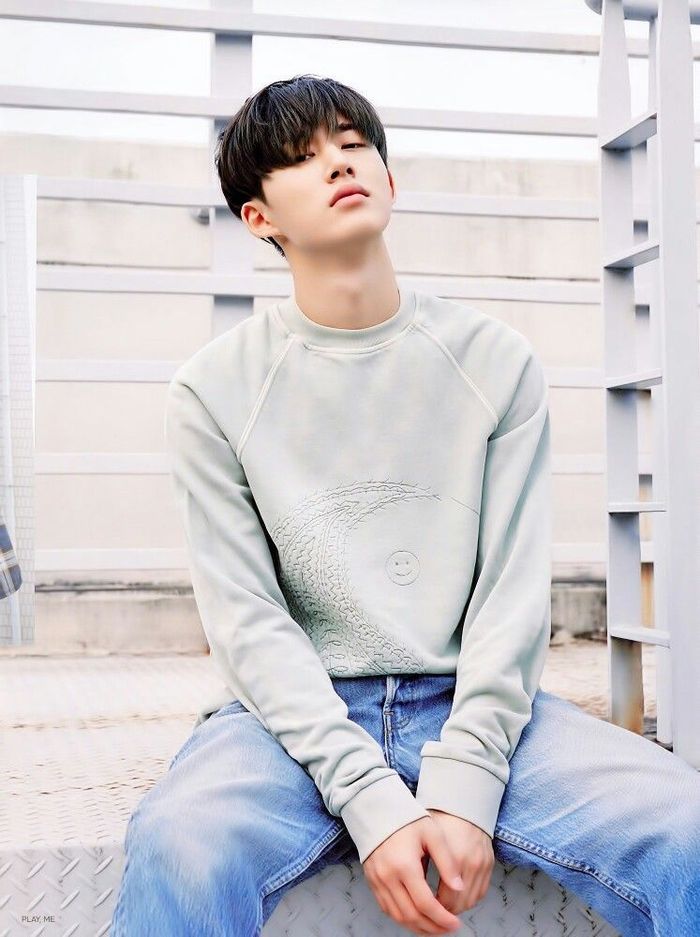 B.I IKON