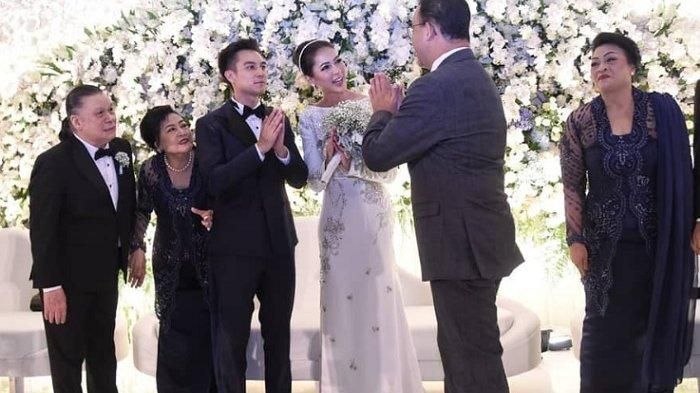 Gubernur DKI, Anies Baswedan hadiri resepsi pernikahan Baim Wong dan Paula Verhoeven