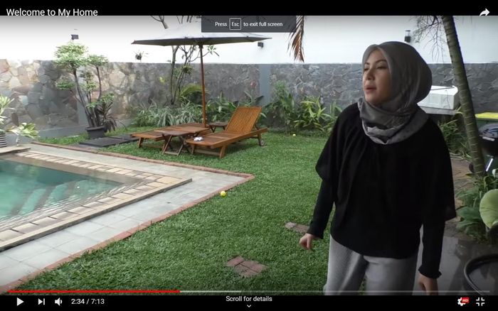 Halaman belakang Ratna Galih