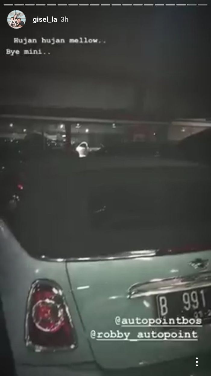 Gisella Anastasia menjual mobil pengantinnya, Mini Cooper B 991 SEL seminggu setelah gugat cerai Gading Marten.