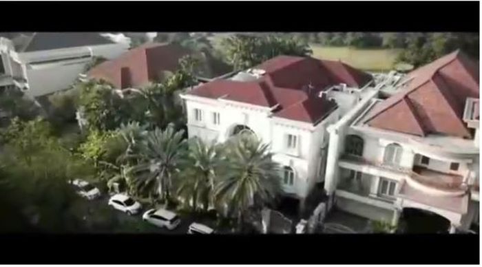 Megahnya Rumah Jusup Maruta Cayadi, Sang <a href='https://manado.tribunnews.com/tag/crazy-rich-surabayan' title='Crazy Rich Surabayan'>Crazy Rich Surabayan</a>