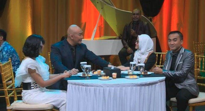 Deddy Corbuzier di acara ulang tahun Hitam Putih ke-8.