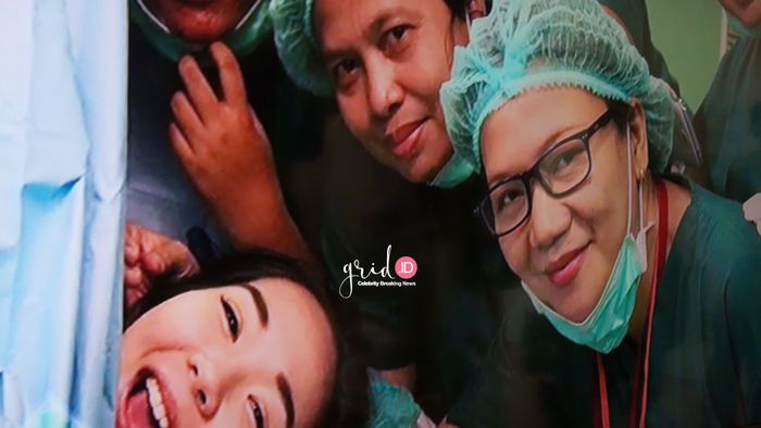 Gisella Anastasia melahirkan Gempita melalui persalinan cesar. Gading Marten menyebutkan kalau posisi kepala Gempita belum berada di jalur lahirnya.