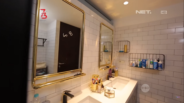 kamar mandi di rumah Gisella Anastasia dan Gading Marten