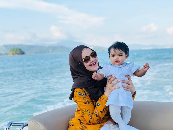 Potret Cantik Siti Aafiyah, Anak Siti Nurhaliza yang Kelahirannya Dinantikan Selama 12 Tahun