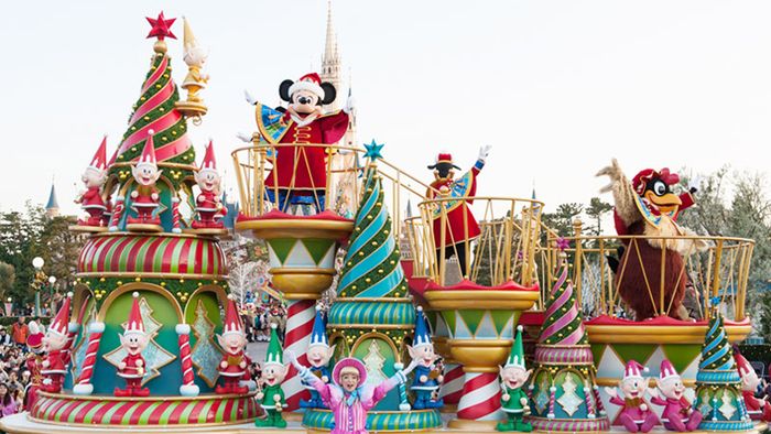 Menyaksikan Parade Natal Disney, Natal 2018.