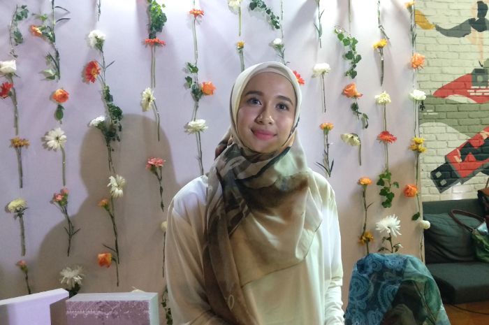 Laudya Cynthia Bella memberikan trik fashion untuk pemilik tubuh mungil