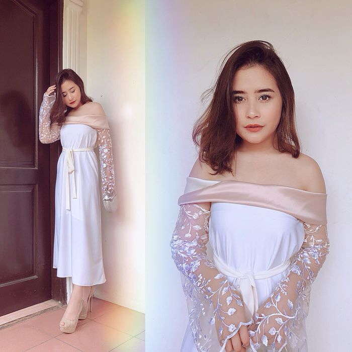 Gaya fashion Prilly Latuconsina saat ke kondangan dengan off shoulder dress