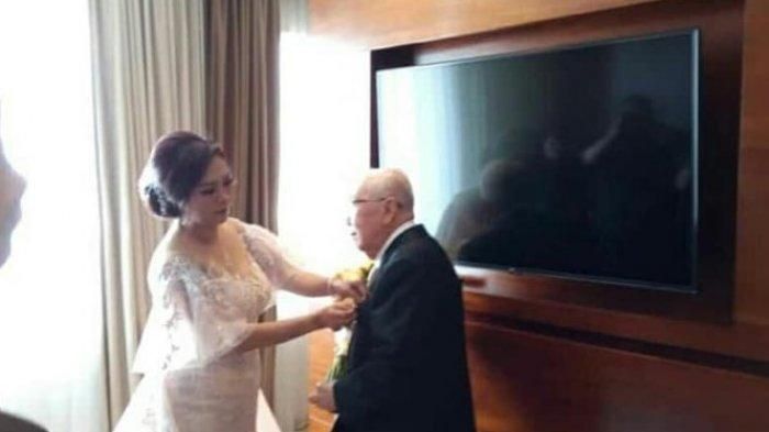 Pernikahan Suryo Hadiwinoto (84) dan Lily Budirahardjo (48).