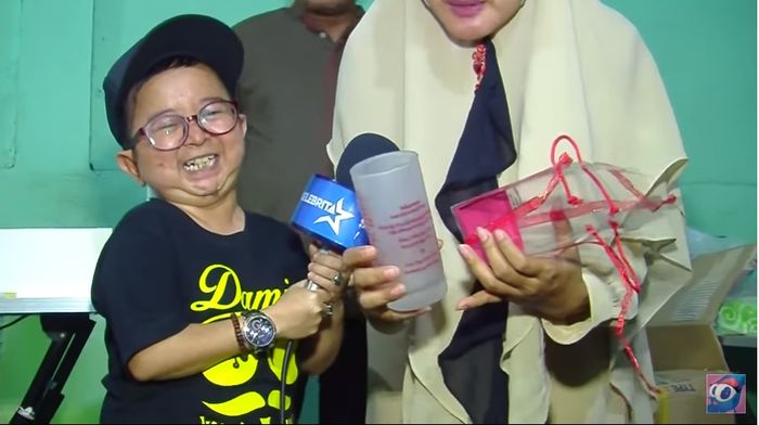 Bentuk undangan pernikahan Daus Mini