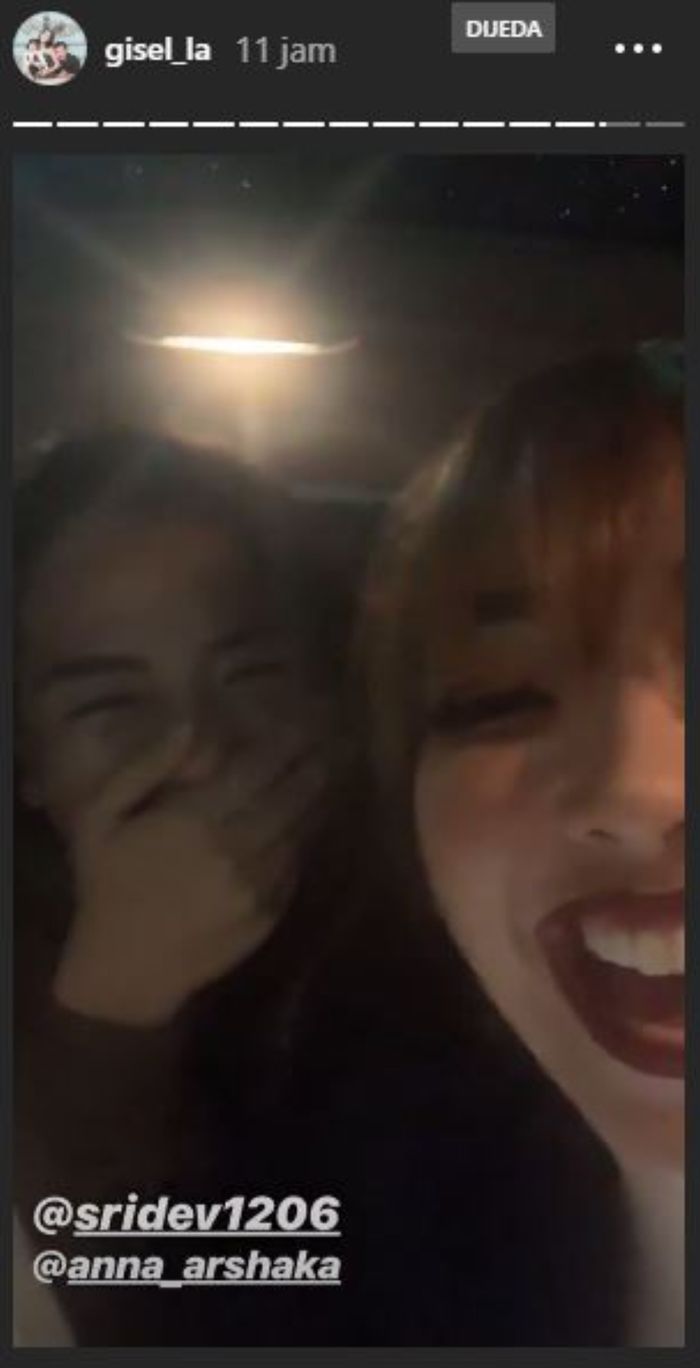 Sri Devi dan Gisella Anastasia