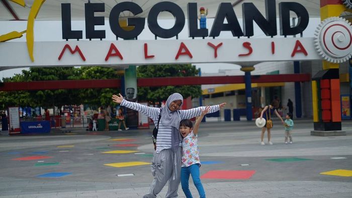 ART Zaskia Adya Mecca, Dari Gisella Anastasia hingga Nia Ramadhani, Inilah 6 Artis yang Sering Mengajak ART Liburan ke Luar Negeri