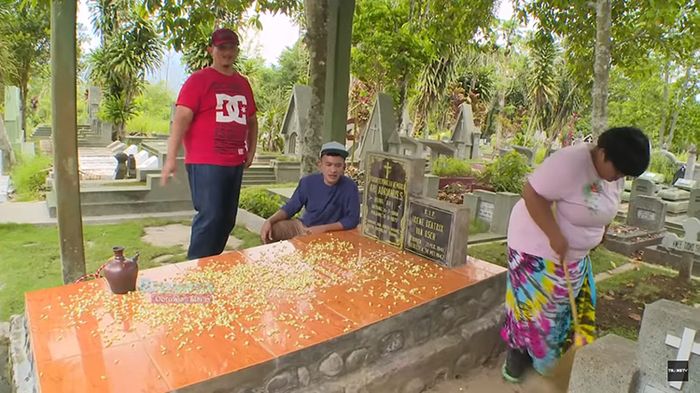 Makam Suzanna di TPU Giriloyo
