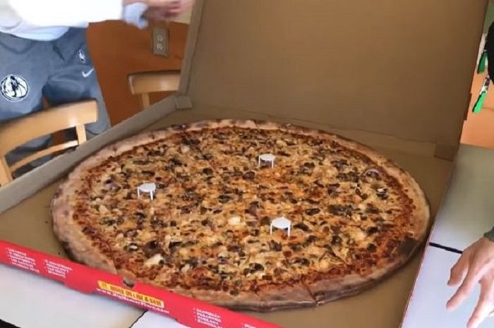 Pizza terbesar di AS yang jadi menu bulan madu Baim Wong dan Paula Verhoeven