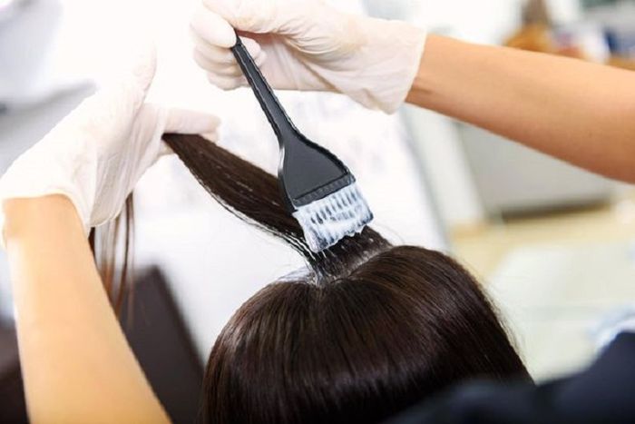 mewarnai rambut