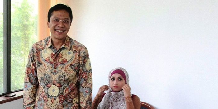 Pedangdut Sefty Sanustika menjadi istri keempat bagi Ahmad Fathanah.