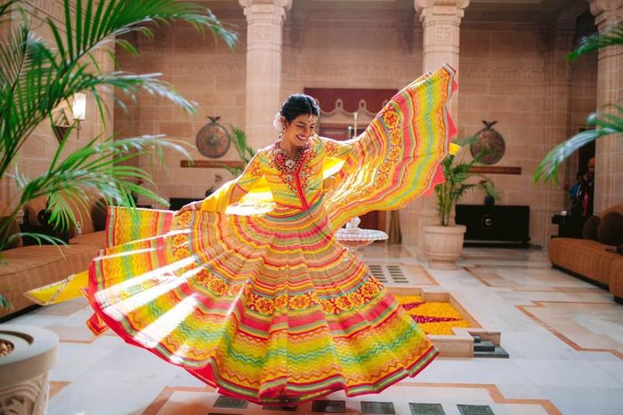 Gaun Priyanka Chopra yang indah