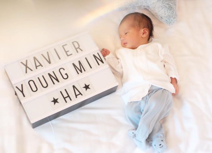 6 Potret Gemas Bayi Rini Yulianti, Xavier Young Min Ha yang Berdarah Korea, Selalu Tersenyum Saat Difoto!