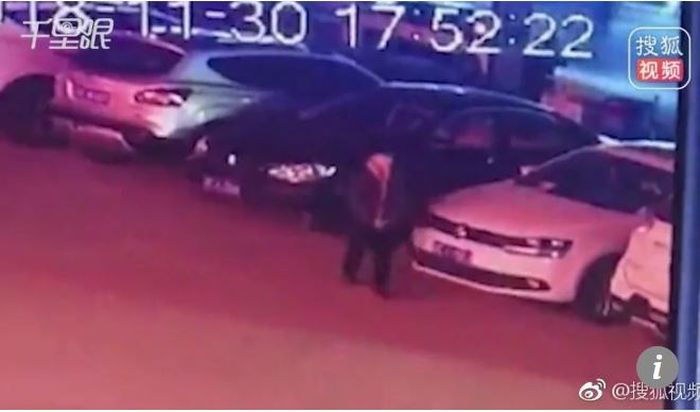 Rekaman CCTV tentang kebohongan Istrinya