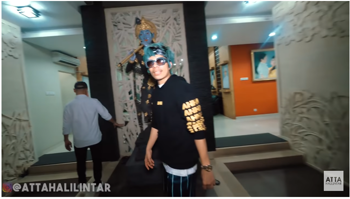 rumah Ajik Krisna, mantan tukang cuci mobil yang kini jadi pebisnis sukses