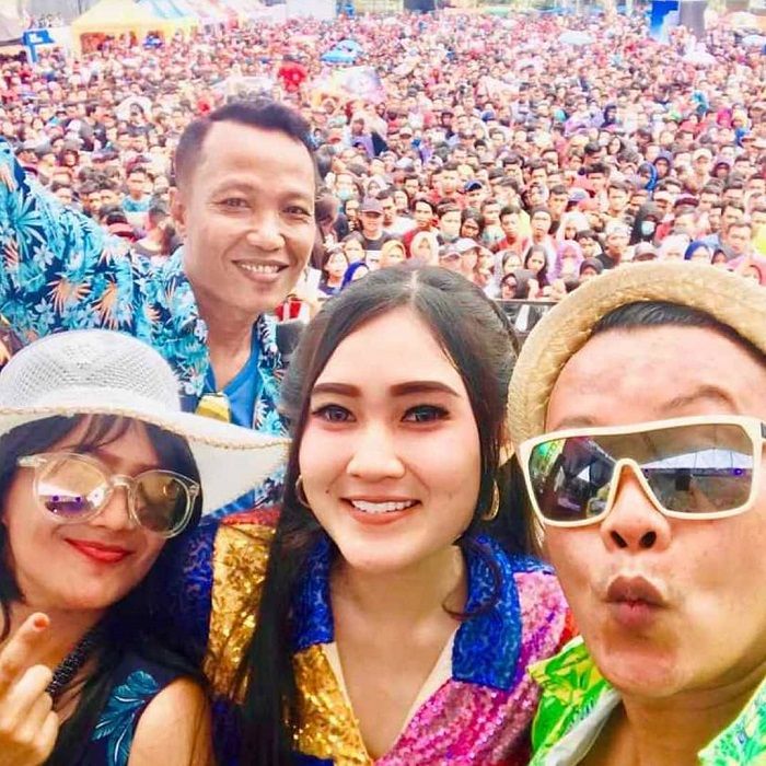 Megahnya ulang tahun bisnis Bu Dendy, sempat undang Nella Kharisma
