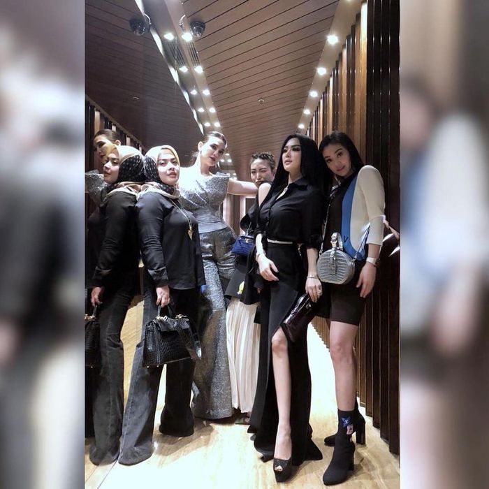 Luna Maya datang ke ulang tahun Syahrini lagi