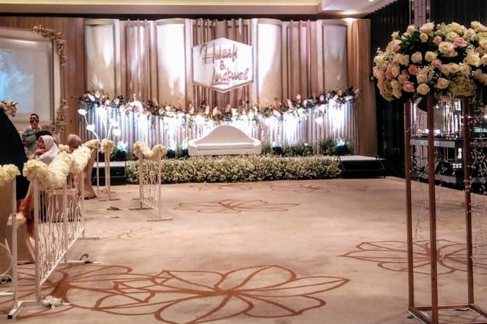 Potret pelaminan Lindswell dan Hulaefi,
