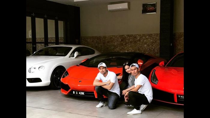 Ajik Krisna bersama Raffi Ahmad