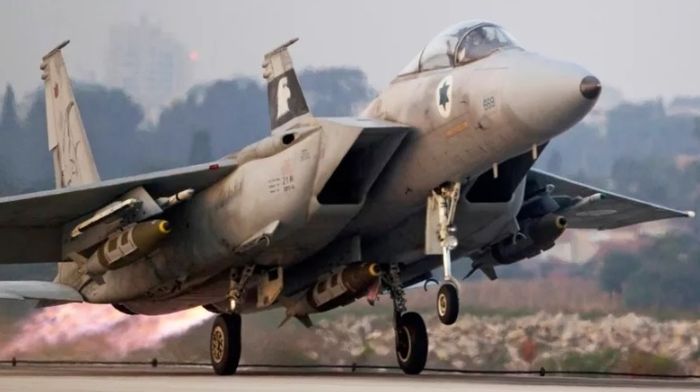 Israel mengubah F-15 nya
