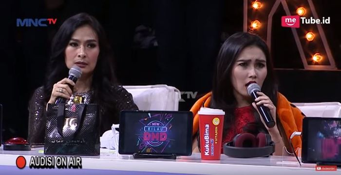 Ayu Ting Ting dan Iis Dahlia Kena Semprot Ivan Gunawan, Gara- Gara Kemben