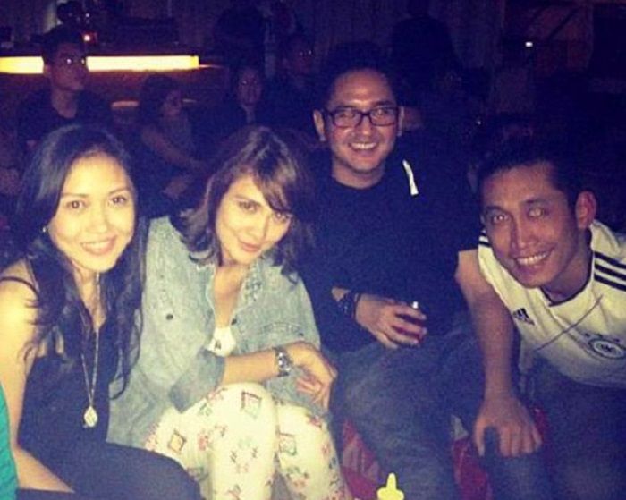 Luna Maya juga pernah dikabarkan dekat dengan pengusaha Juno Adhi Prawiro.
