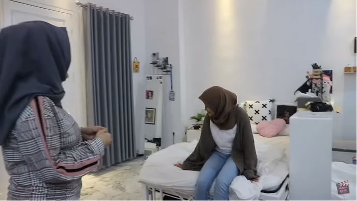 Kasur Putri dengan Ukuran Single