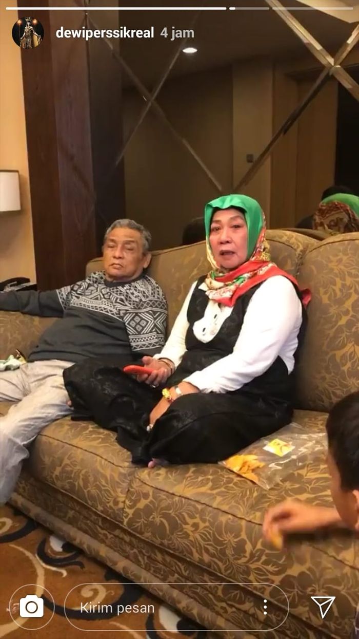 Dewi Perssik beri bukti konflik dengan Meldi bukan settingan.