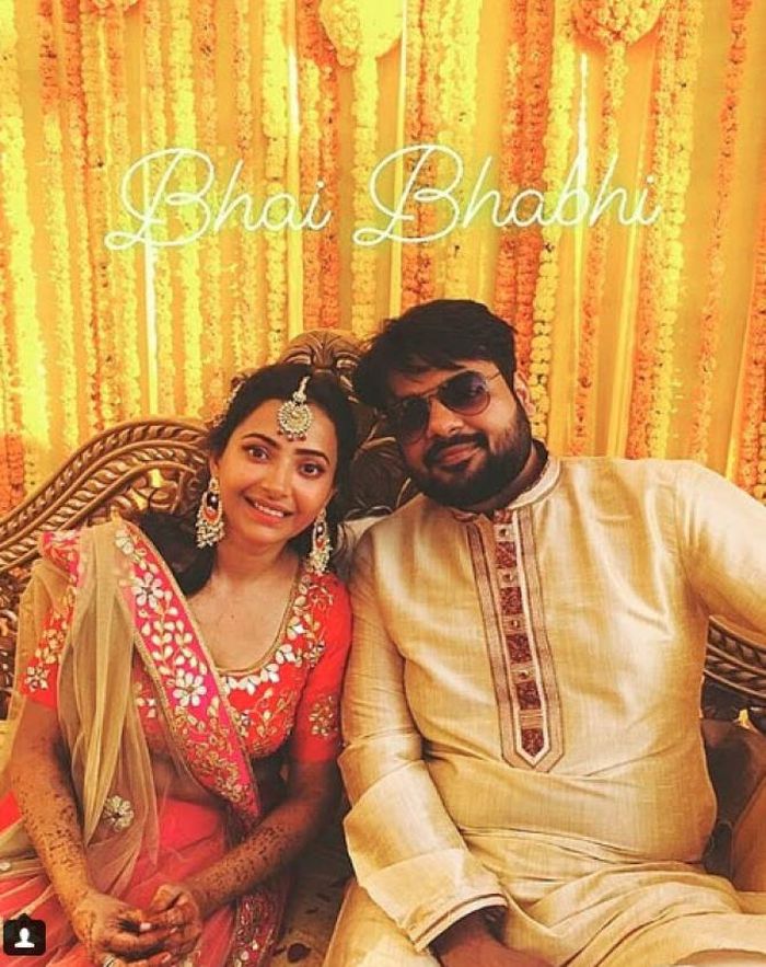 Calon suami <a href='https://pontianak.tribunnews.com/tag/shweta' title='Shweta'>Shweta</a> <a href='https://pontianak.tribunnews.com/tag/basu-prasad' title='Basu Prasad'>Basu Prasad</a>