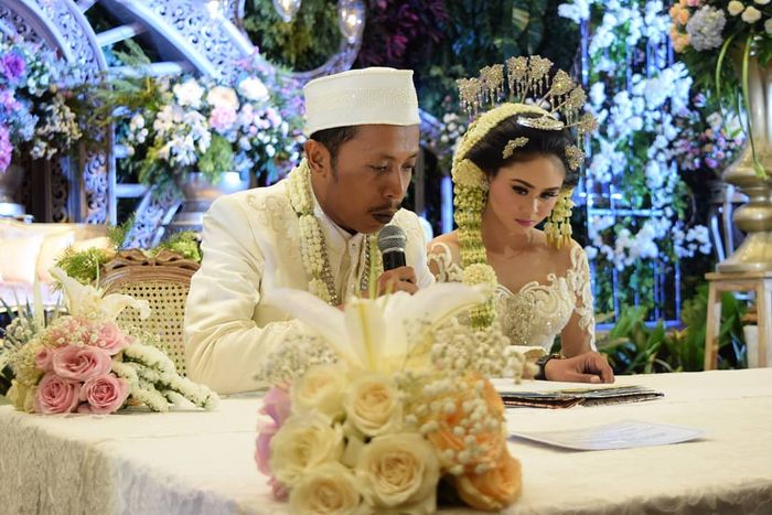 Potret bahagia Pemeran Mas Pur di sinetron Tukang Ojek Pentolan, Furry Setya menikah dengan Dwinda Ratna
