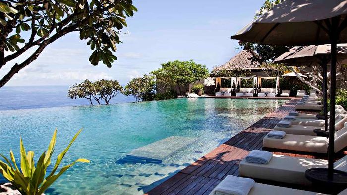 Hotel milik Dita Soedarjo - Bulgari Resort Bali