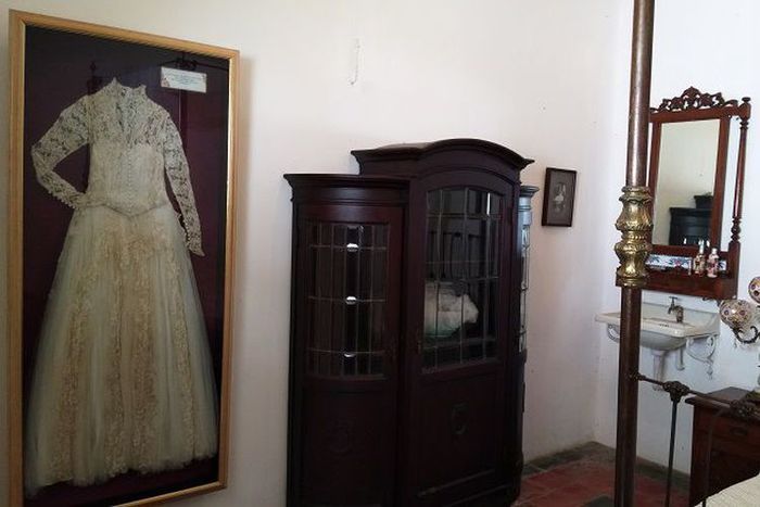 Baju pengantin Martha Tilaar