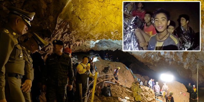 Evakuasi anak-anak yang terjebak di dalam gua Thailand