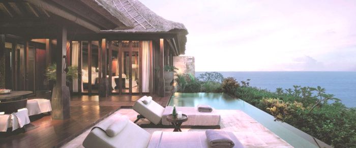 Pemandangan menakjubkan resort langsung ke laut lepas!