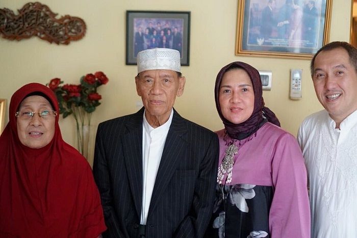 Ayah mertua Andi Soraya,