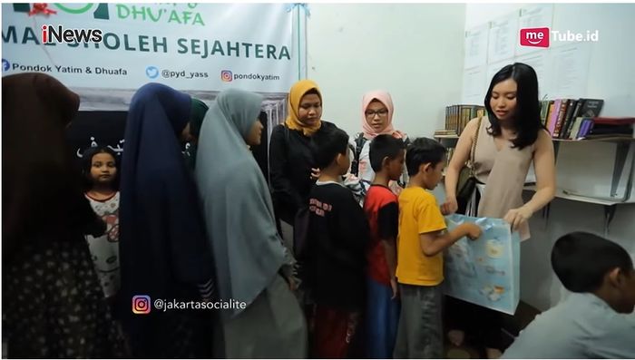 Dokter Friska Natasya sering berderma.
