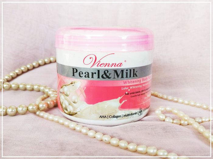 Vienna Whitening Lulur Body Scrub Pearl Milk
