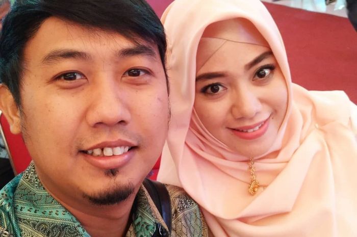 Ade Jigo dan istri