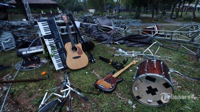 Alat Musik Band Seventeen.